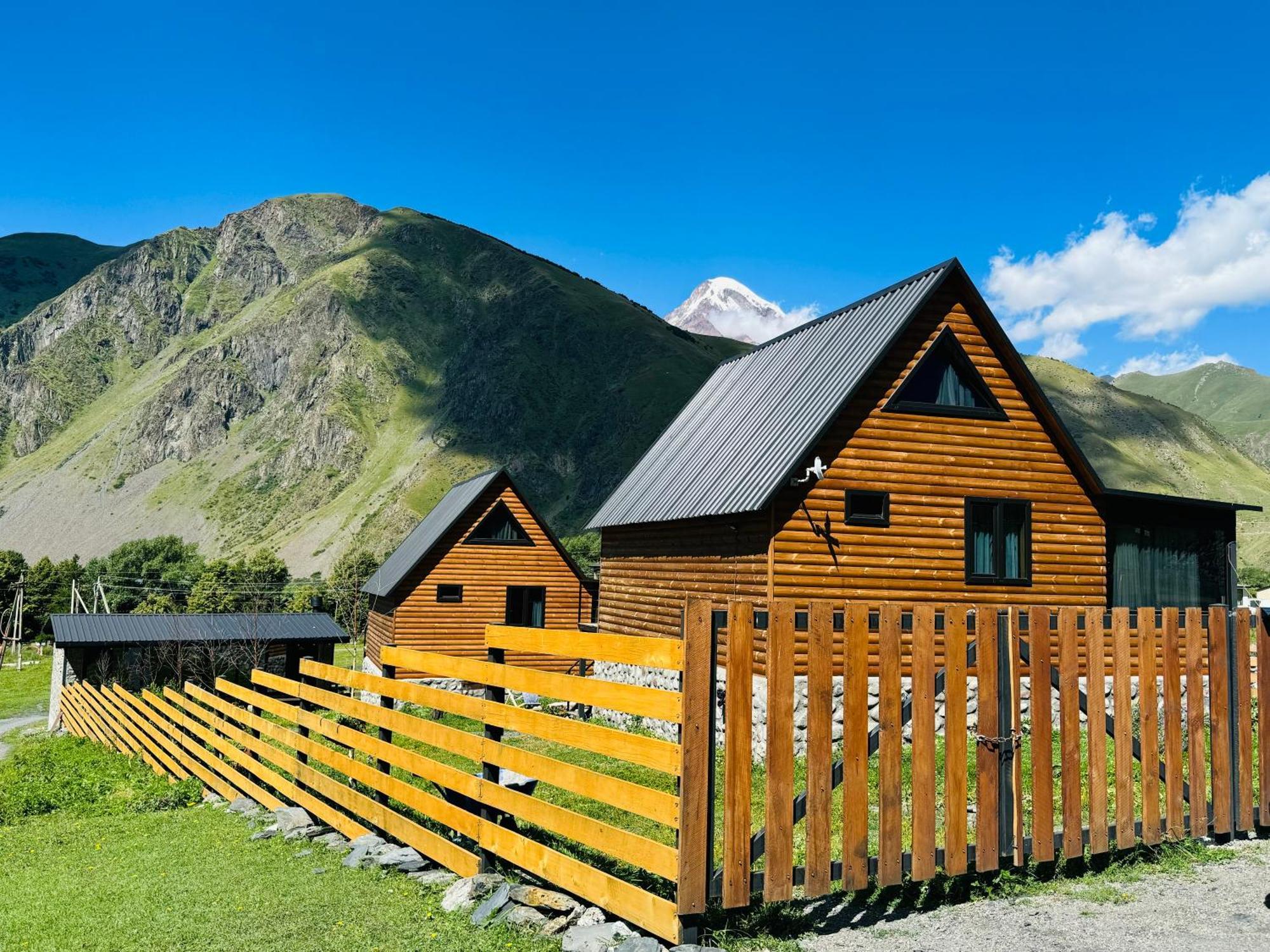 Traveler'S Cottages In Kazbegi Zewnętrze zdjęcie
